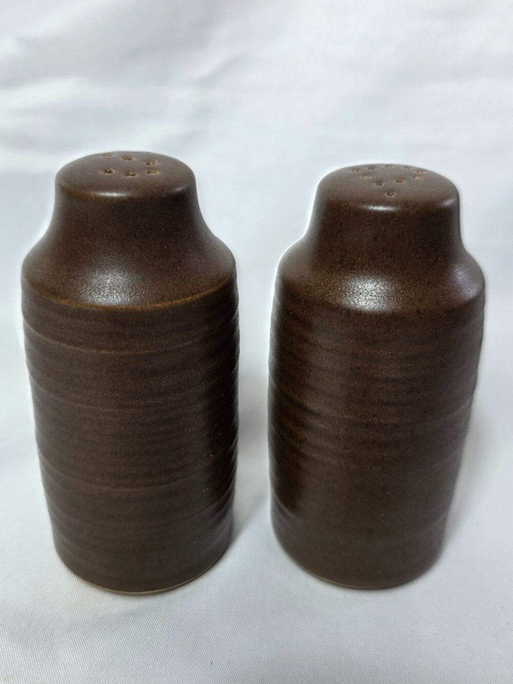 Denby Langley Mayflower Salt & Pepper Shaker Set Brown